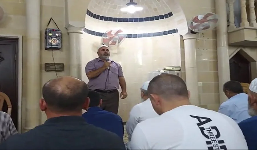 الأرض المباركة: كلمة مسجد "واتقوا فتنة لا تصيبن الذين ظلموا منكم خاصة"
