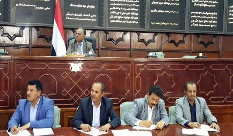 التنديد الحوثي بالتحركات الأمريكية في المهرة شكلي  وحكومة عدن لا يعنيها من الأمر شيء